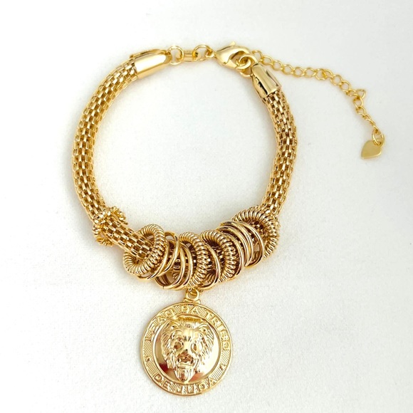 Lion Face Charm Bracelet - Picture 3 of 5